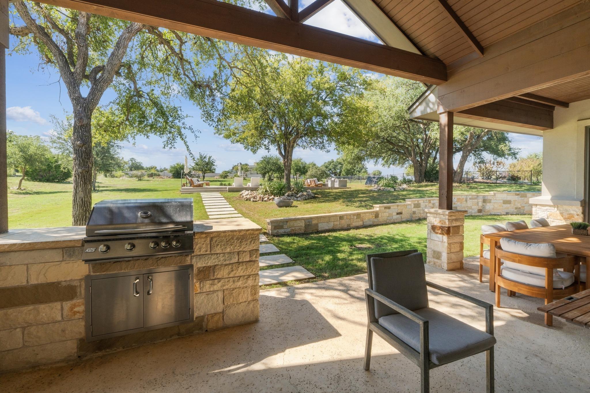 1209 Eagle Point DR