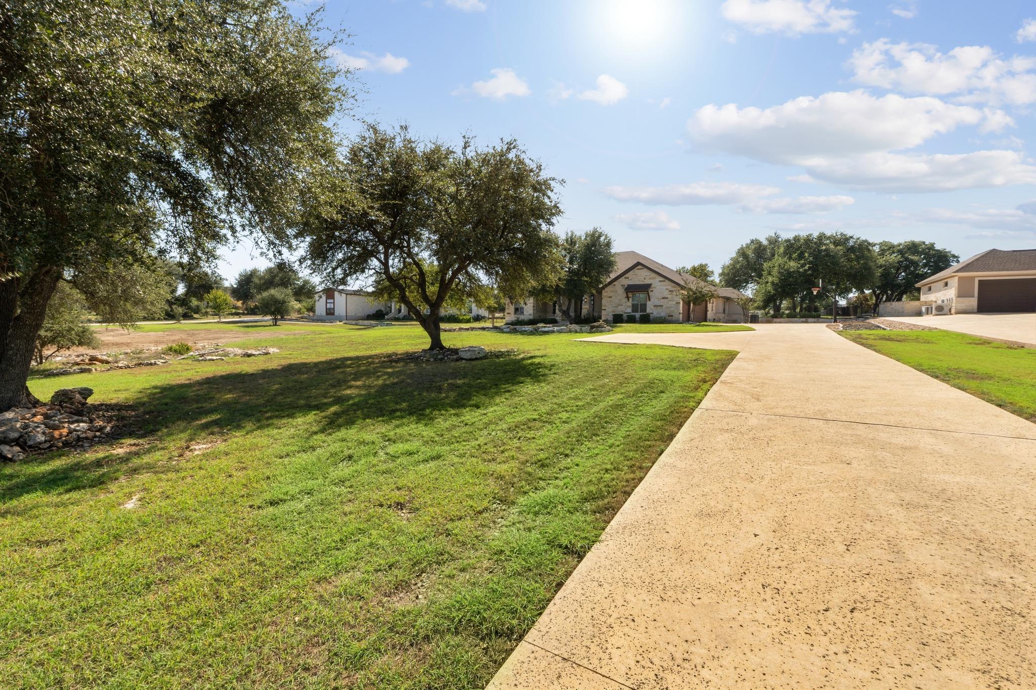 1209 Eagle Point DR