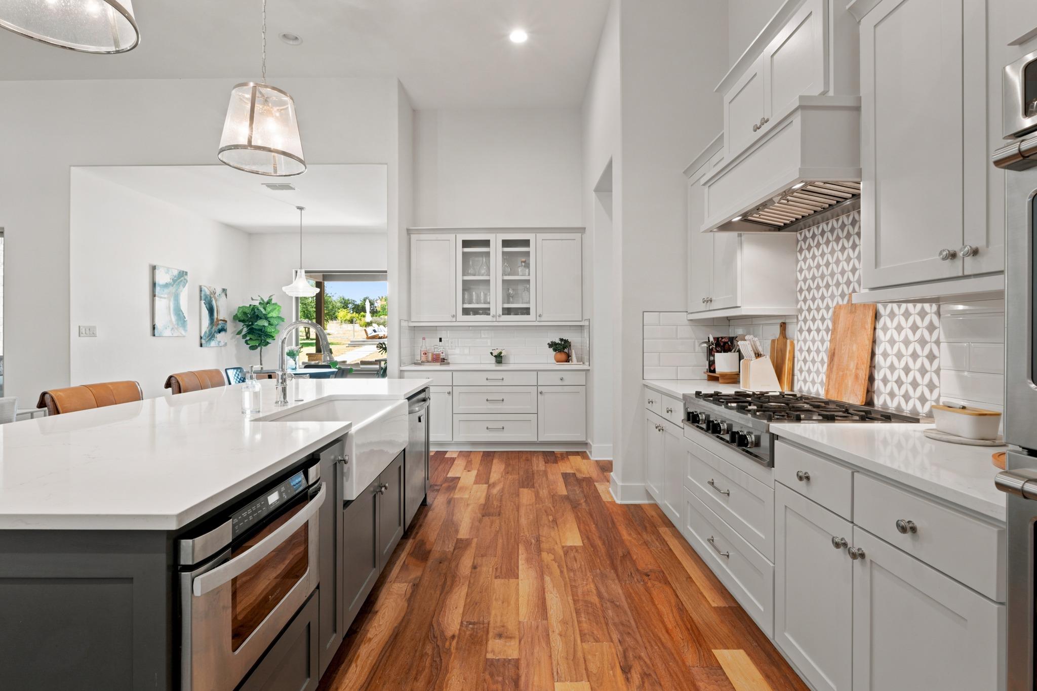 1209 Eagle Point DR
