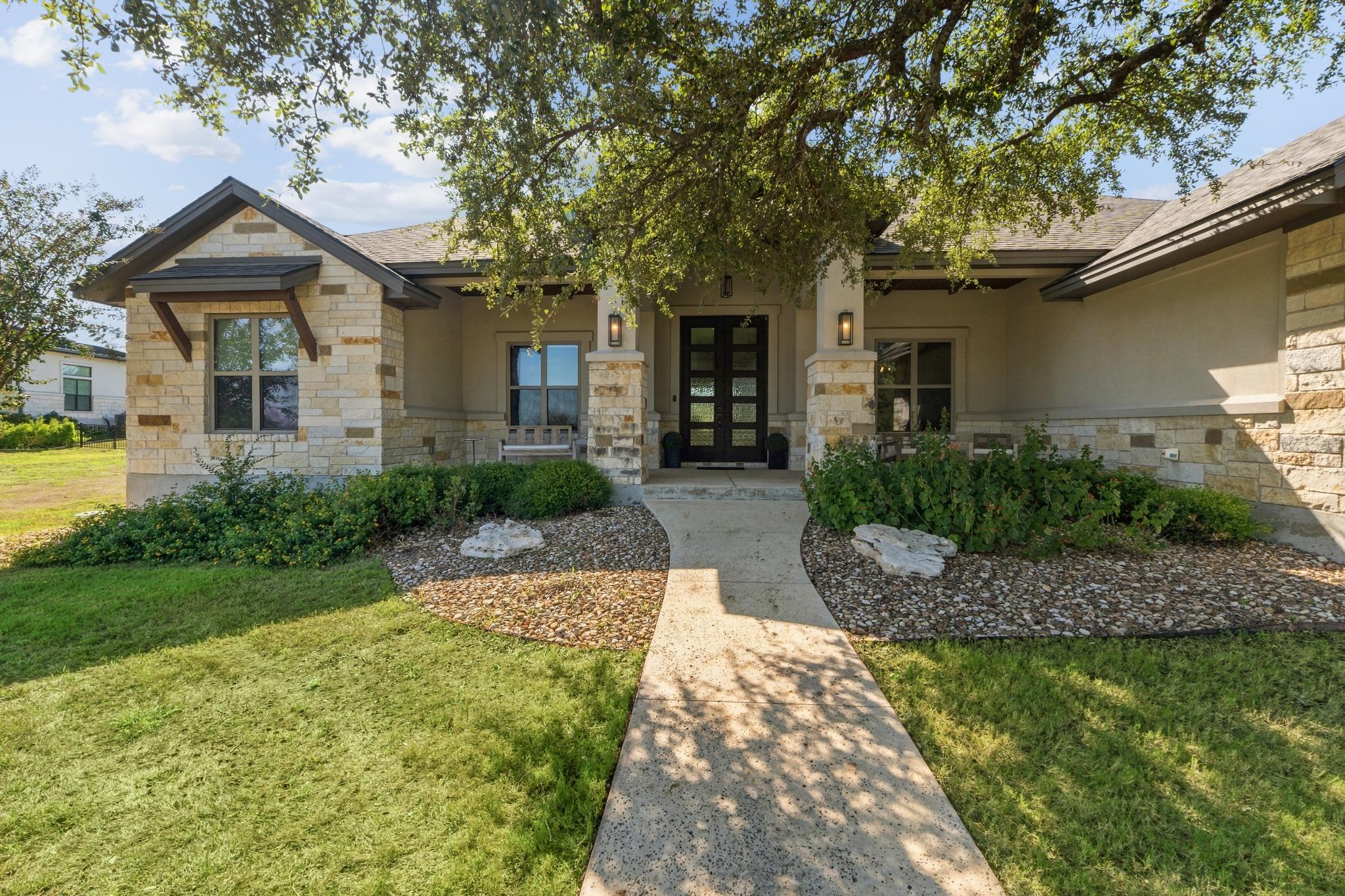 1209 Eagle Point DR