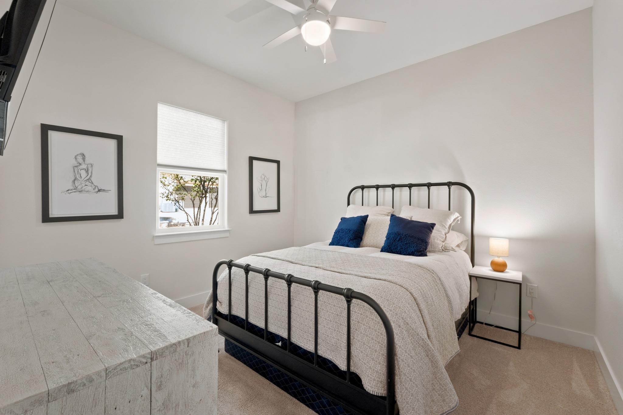 1209 Eagle Point DR