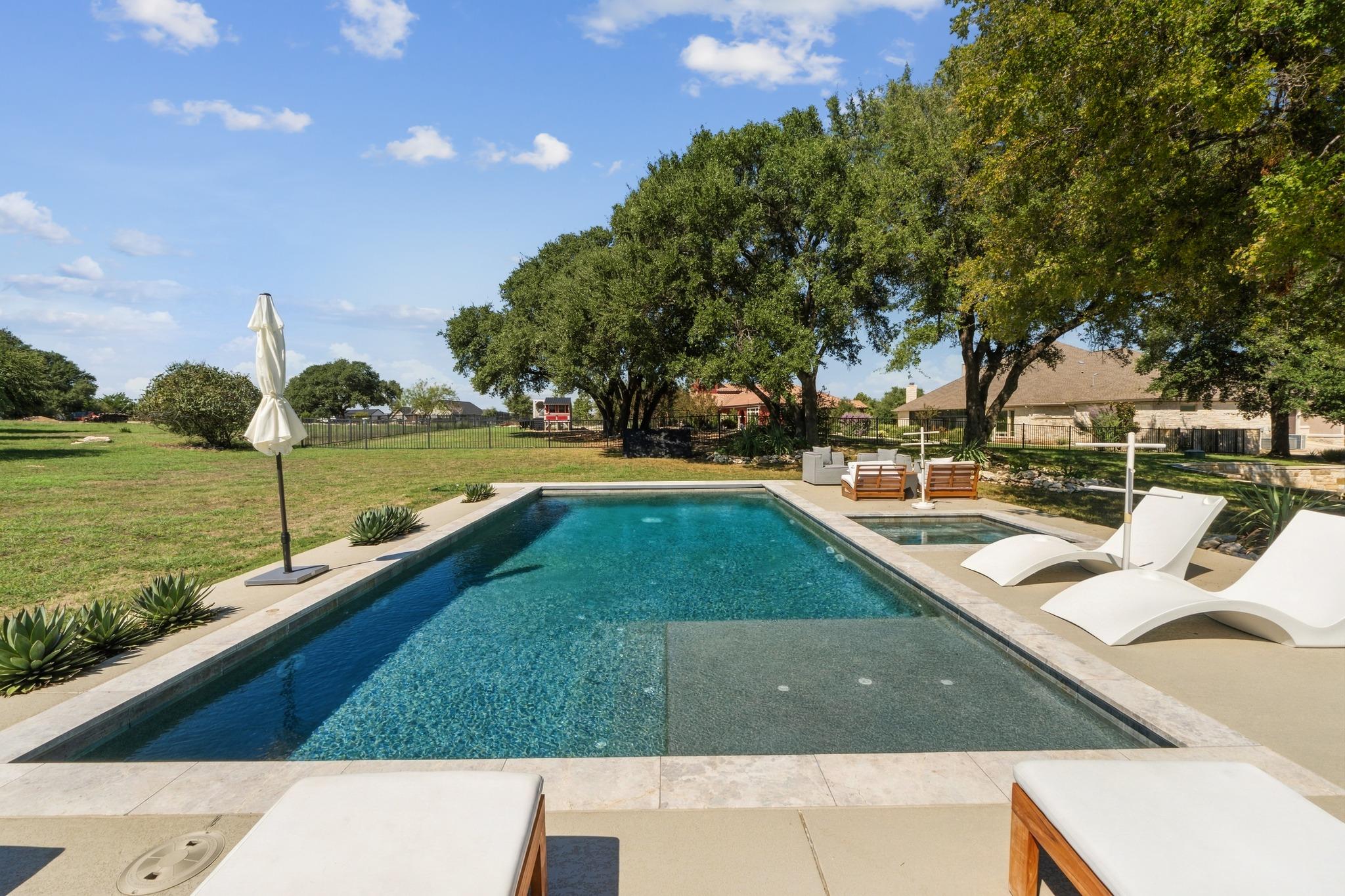 1209 Eagle Point DR