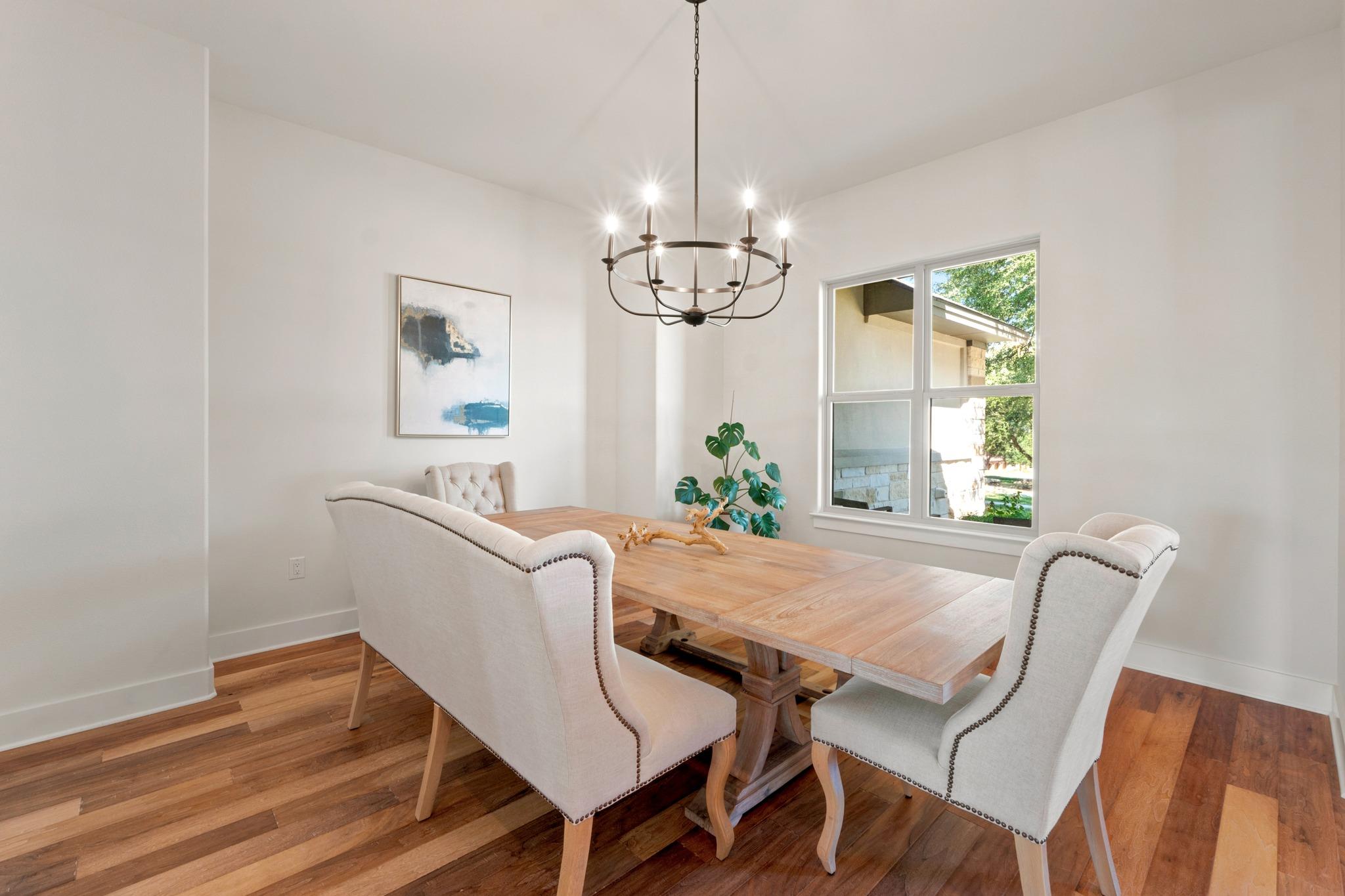 1209 Eagle Point DR