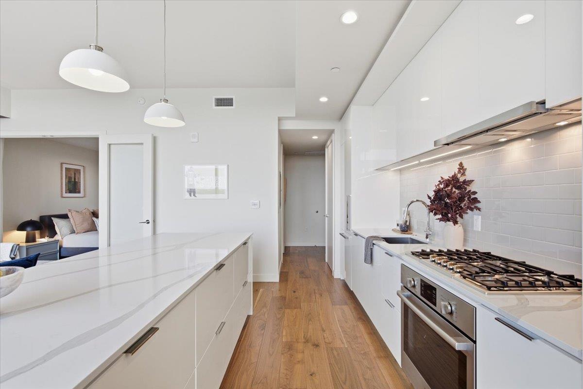44 East Ave # 1811