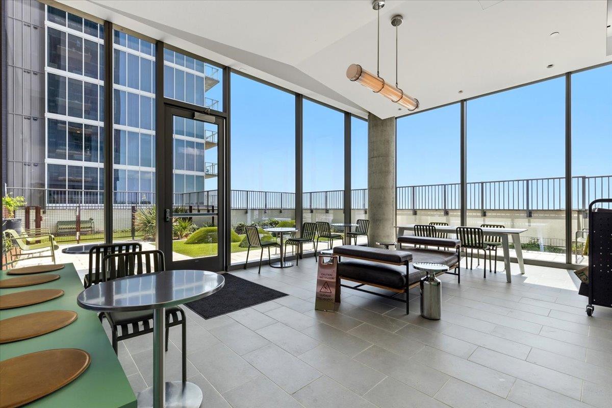 44 East Ave # 1811