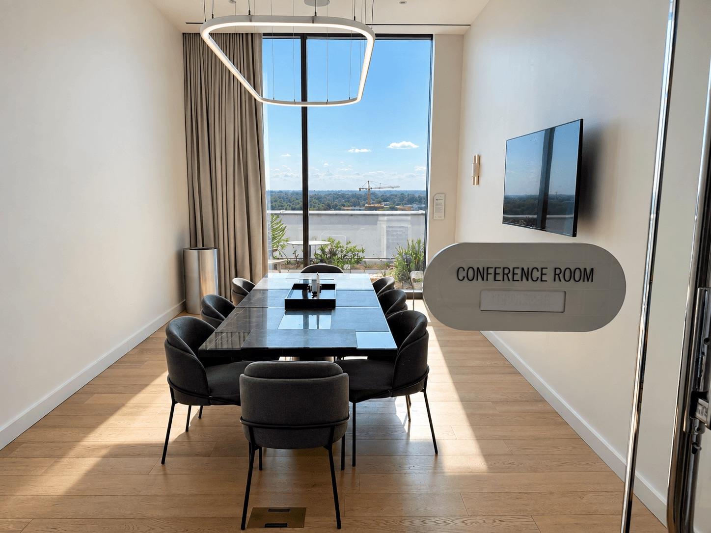 44 East Ave # 1811