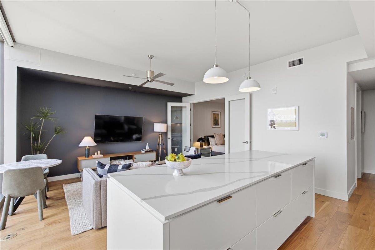 44 East Ave # 1811