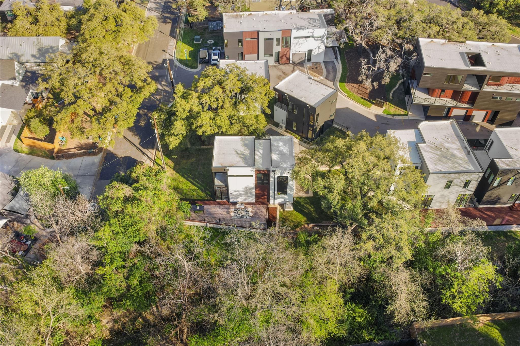 219 Lessin LN # 11