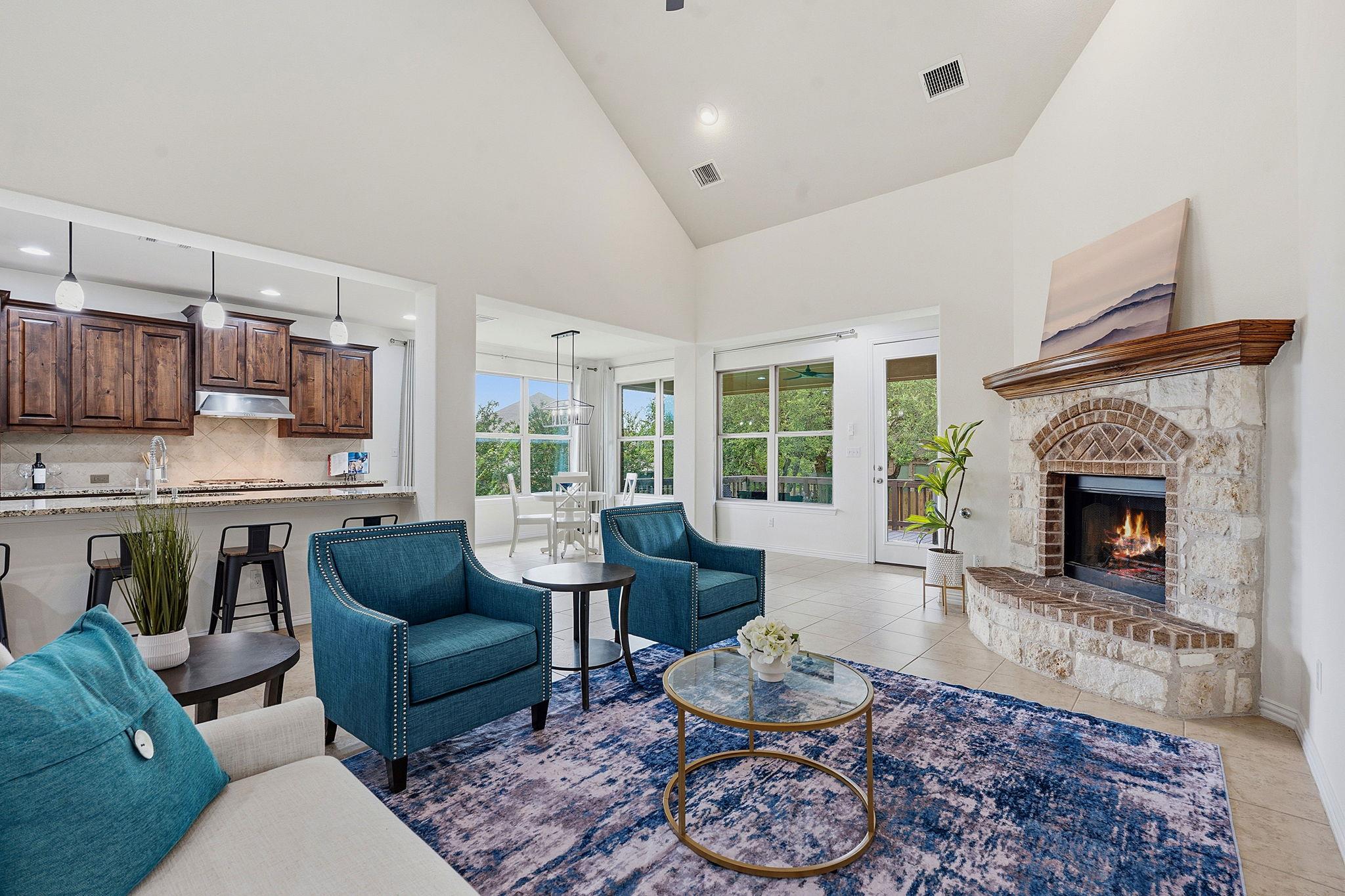 13728 Mesa Verde DR