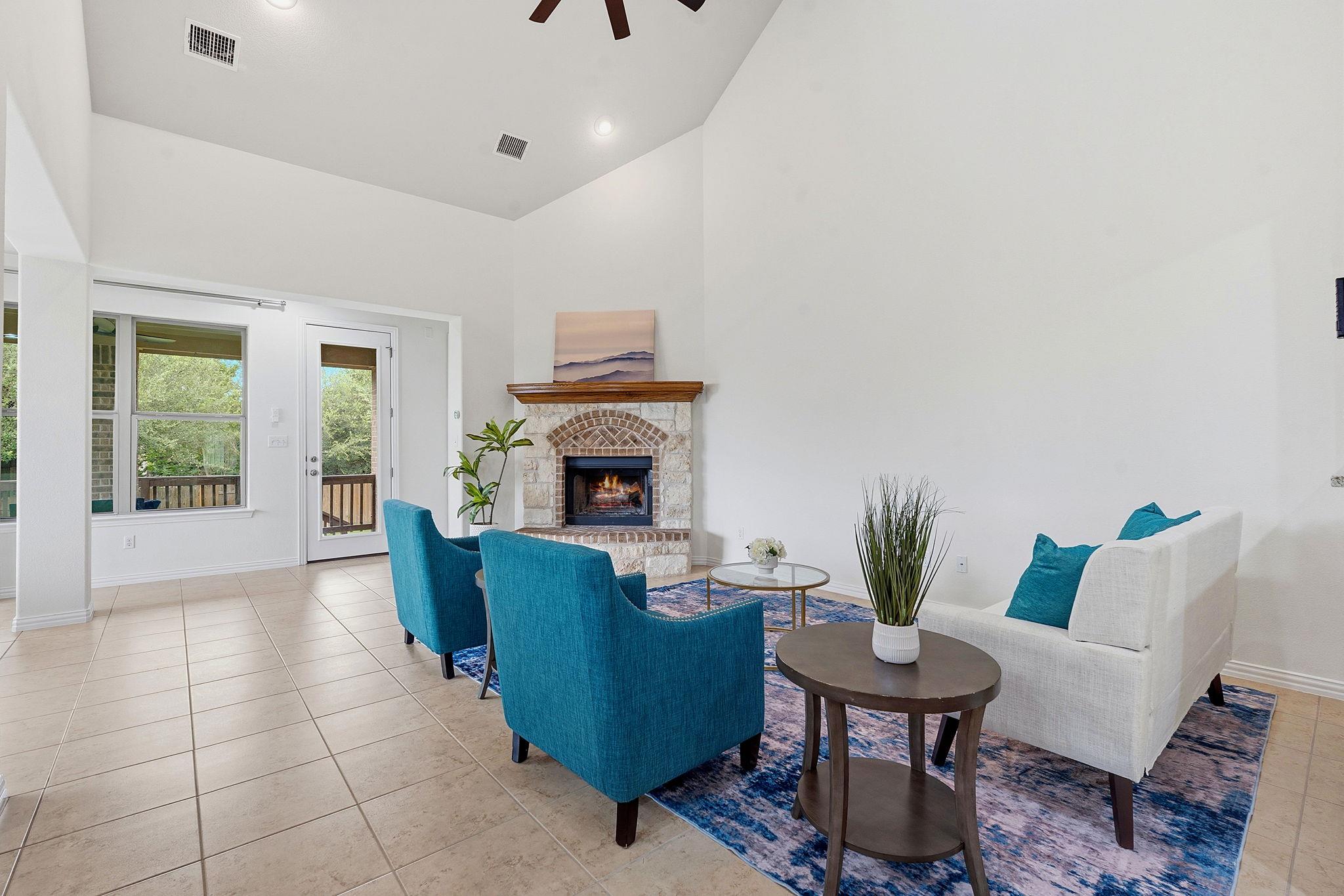 13728 Mesa Verde DR