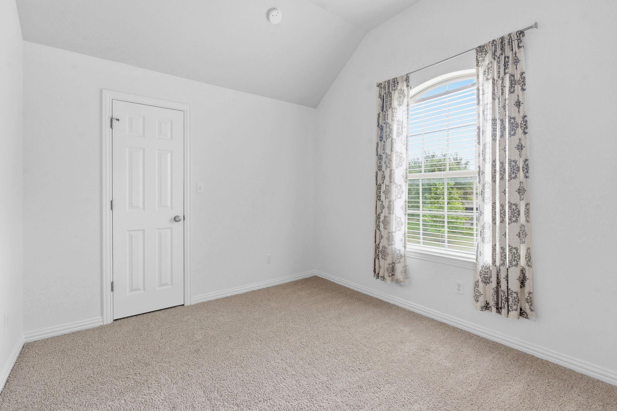 13728 Mesa Verde DR