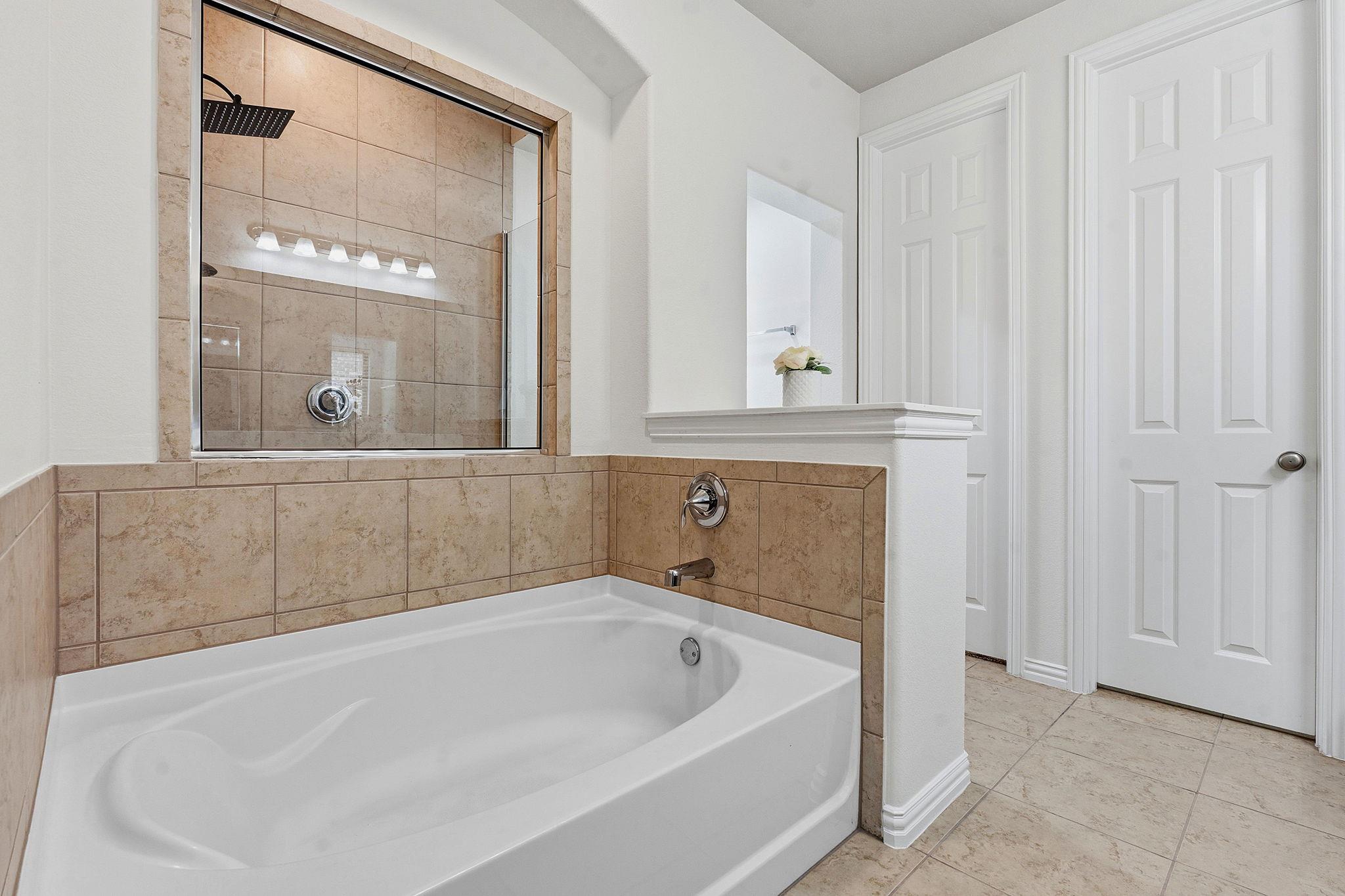 13728 Mesa Verde DR