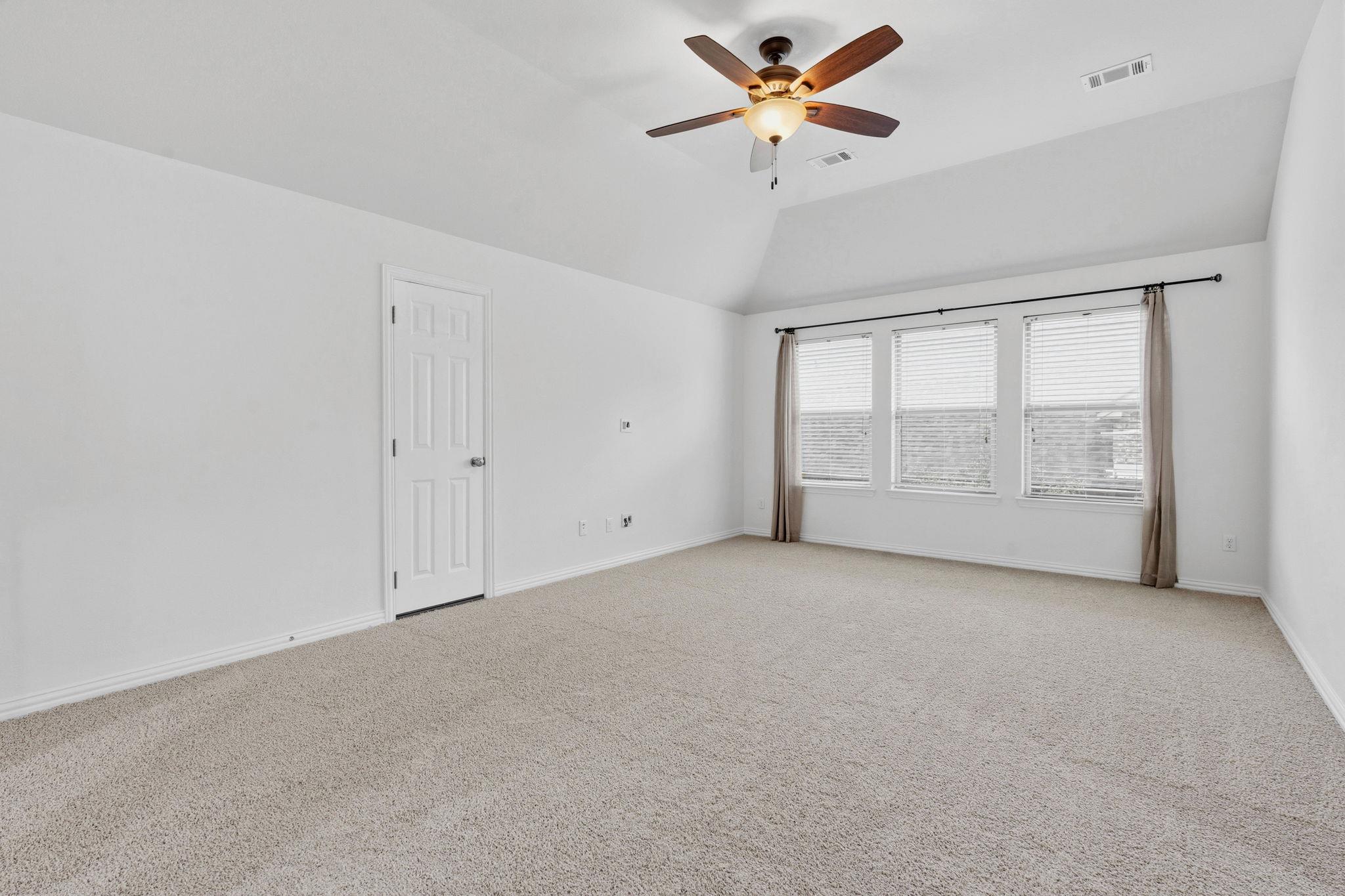 13728 Mesa Verde DR