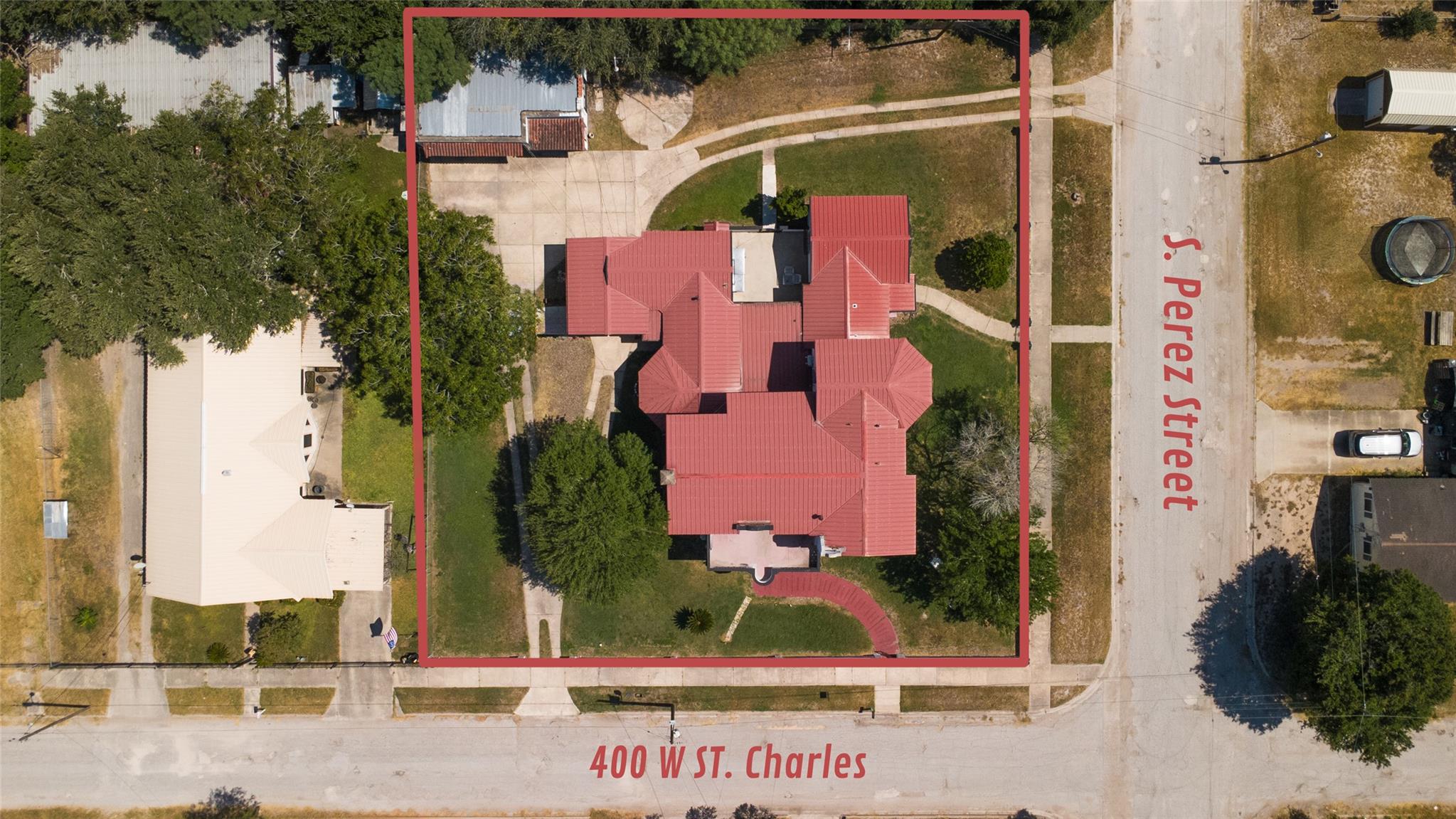 400 W St Charles Ave