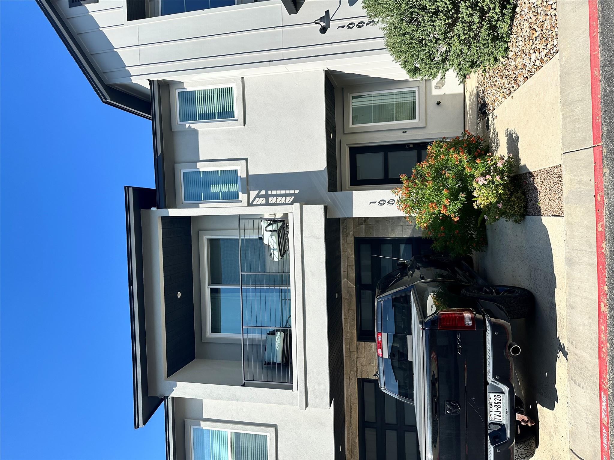 12001 Vista Parke DR # 1002