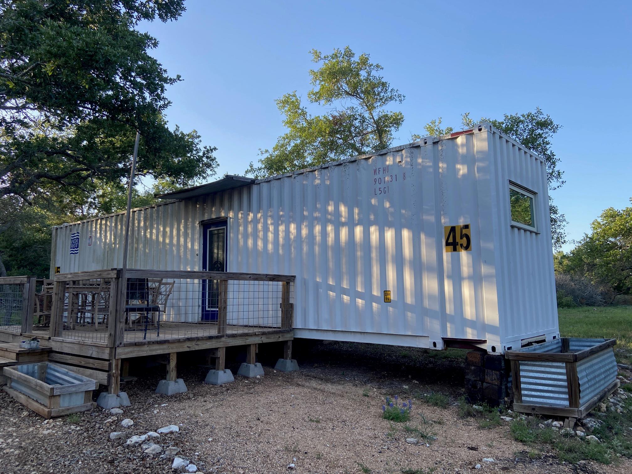 385 Country LN
