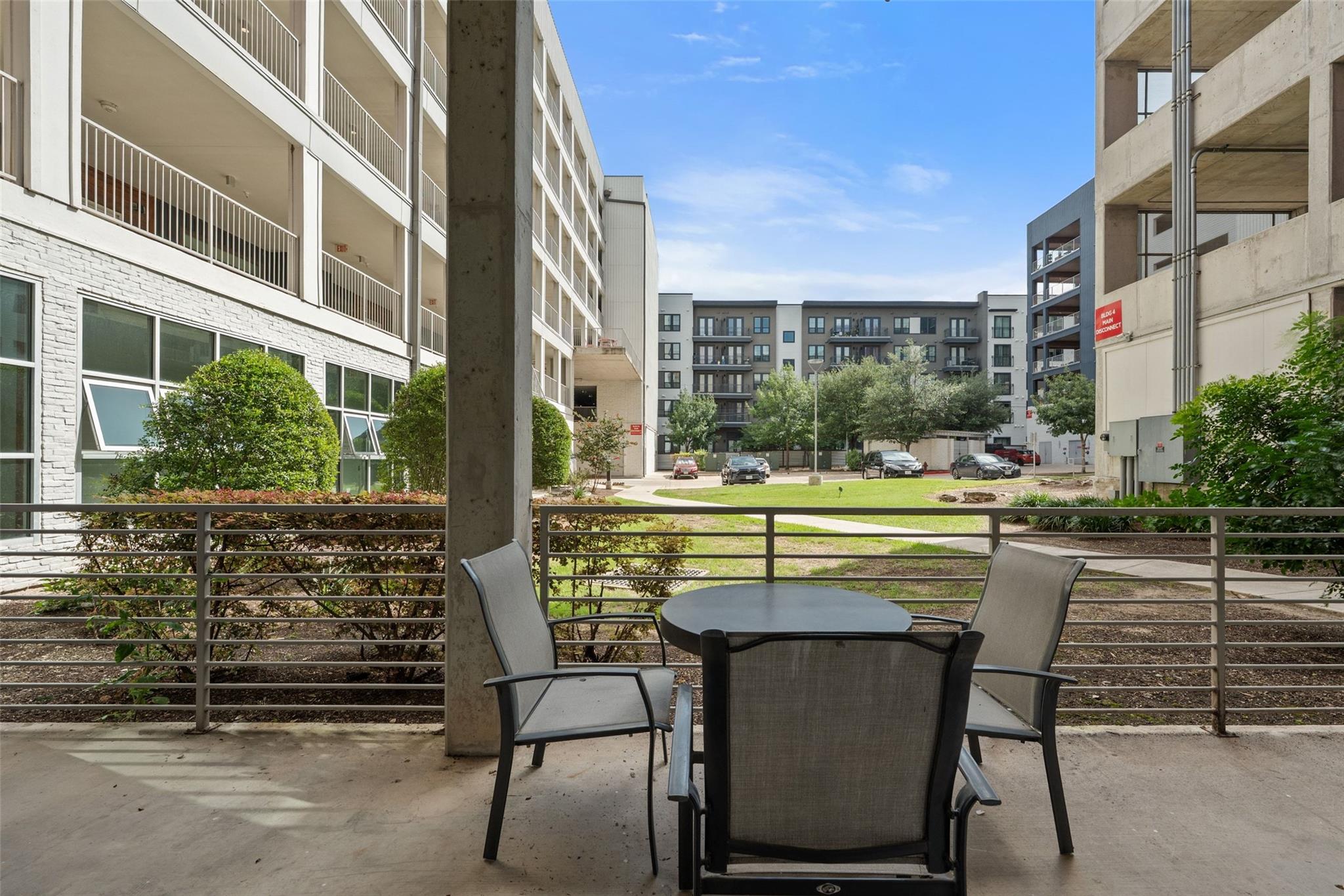 4361 S Congress Ave # 111