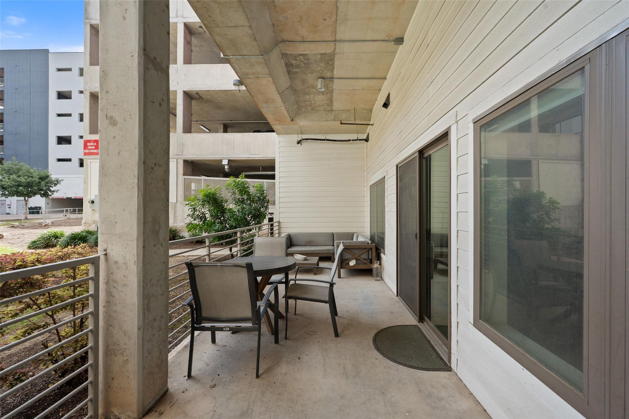 4361 S Congress Ave # 111