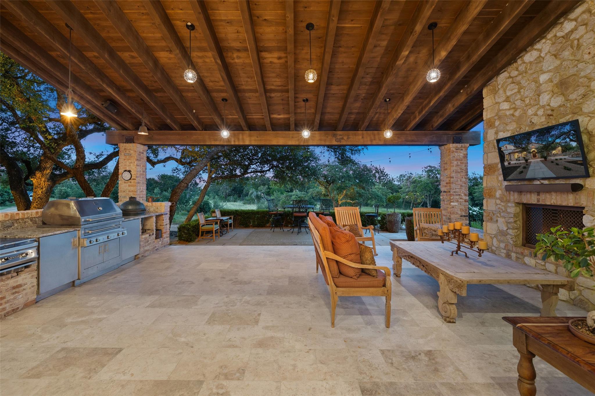 418 Cattle Trail DR