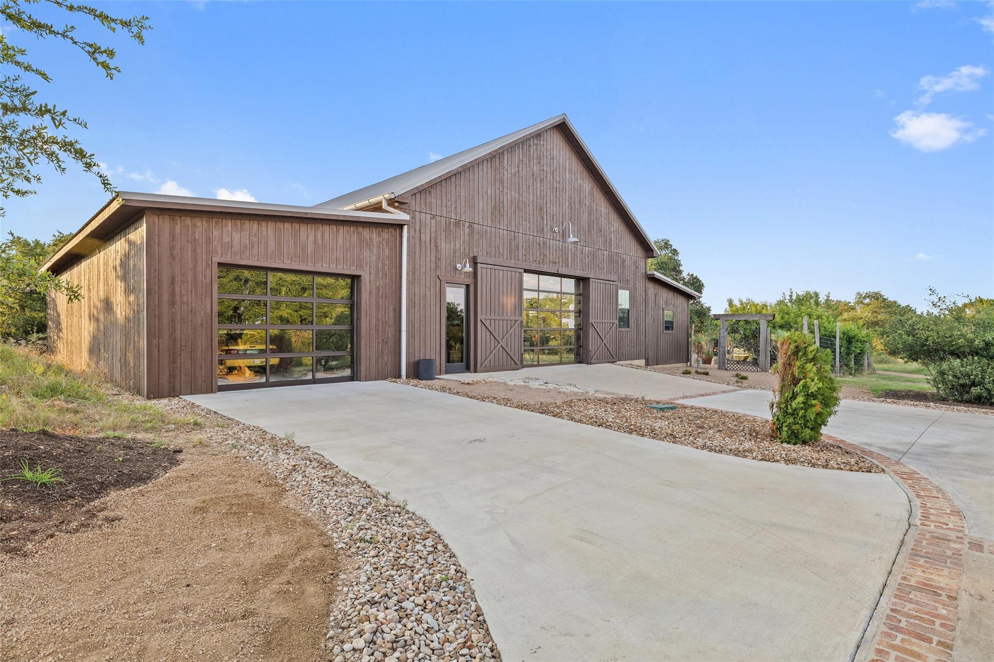 418 Cattle Trail DR