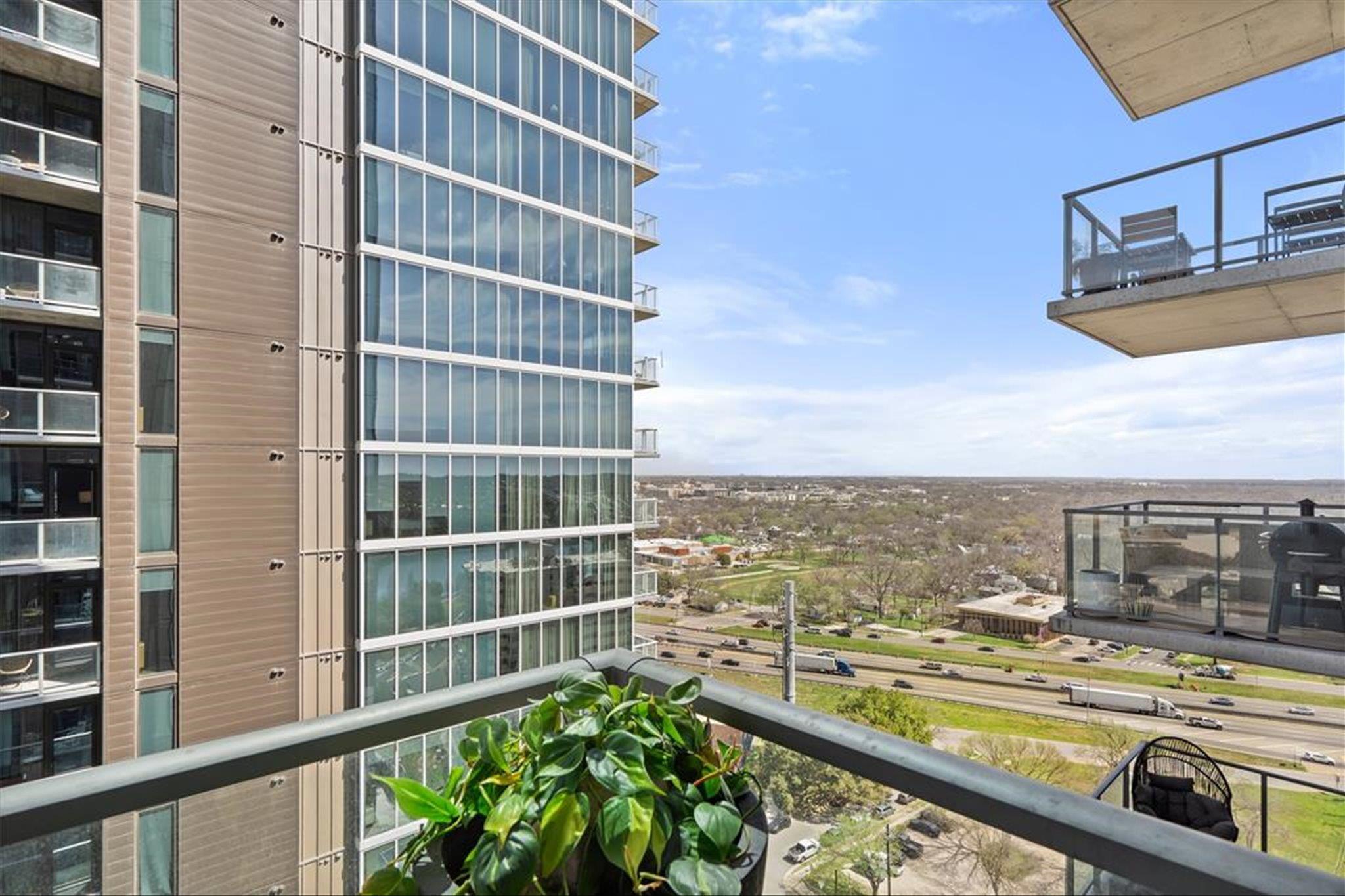 44 East Ave # 1706