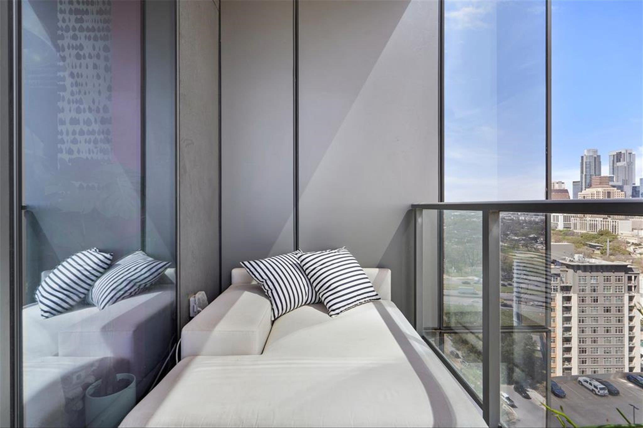 44 East Ave # 1706