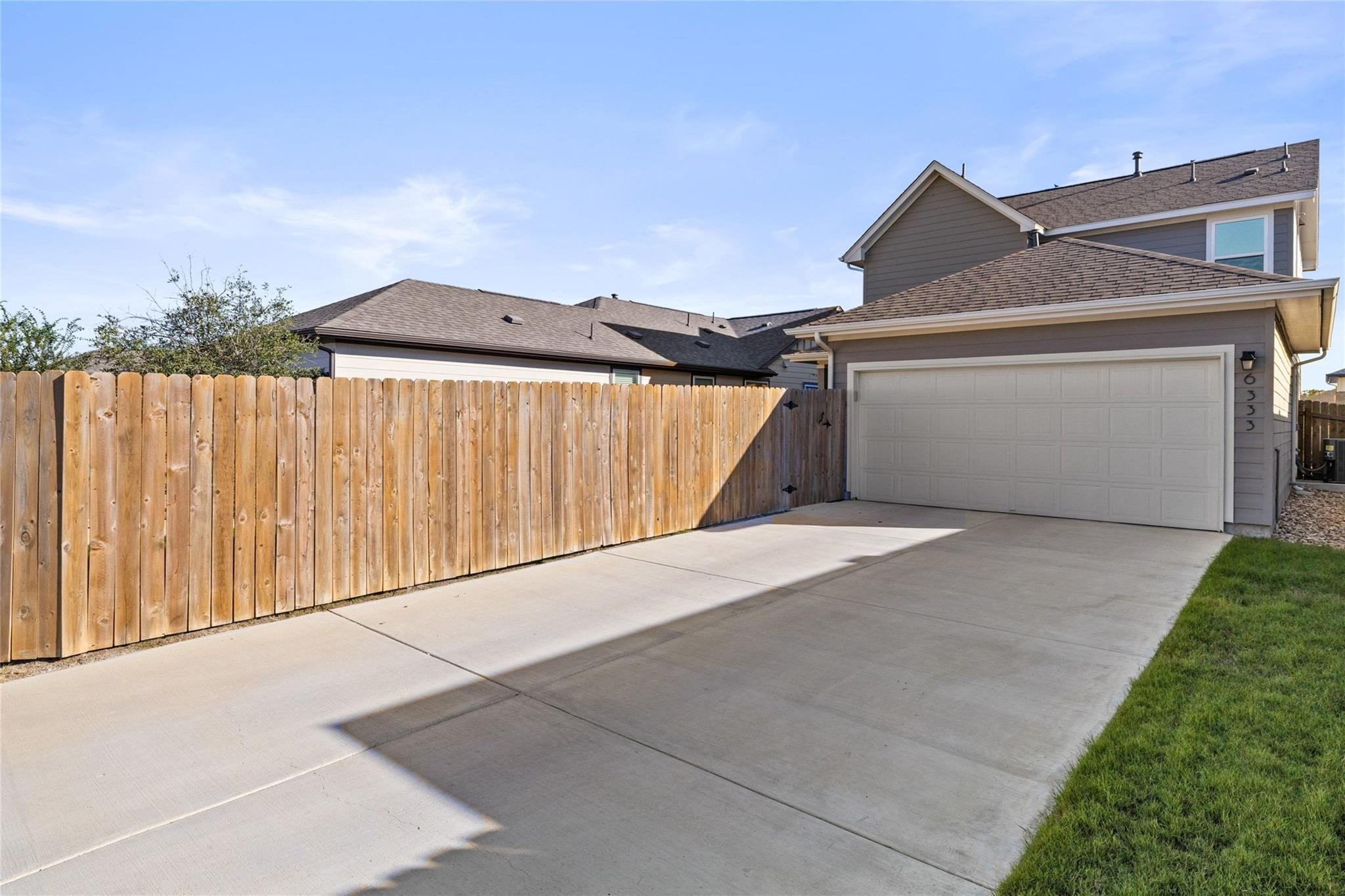 6333 Marsh LN