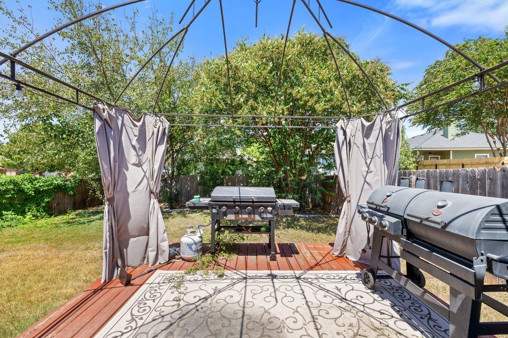 2002 Charlotte Estates DR
