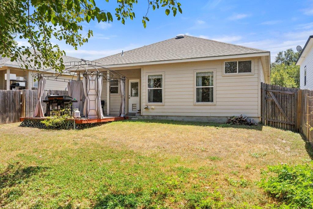 2002 Charlotte Estates DR