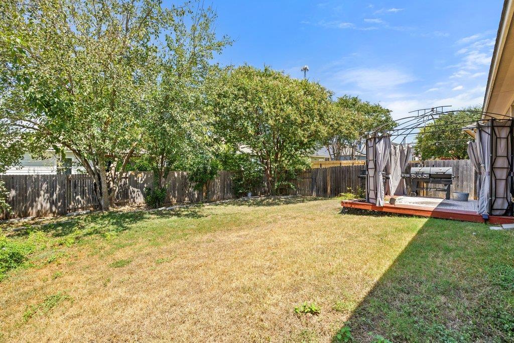 2002 Charlotte Estates DR