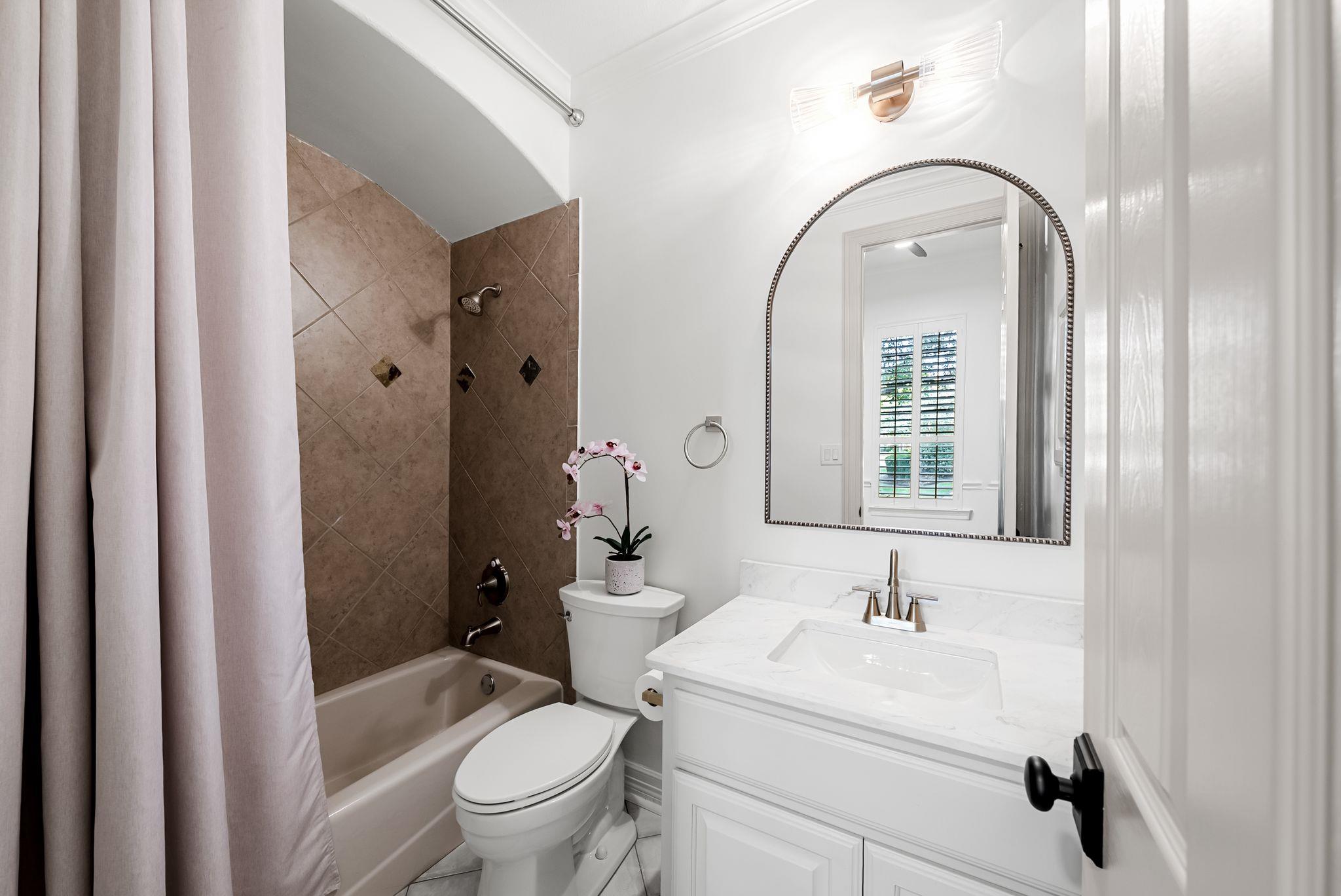 1801 Eagles Glen CV
