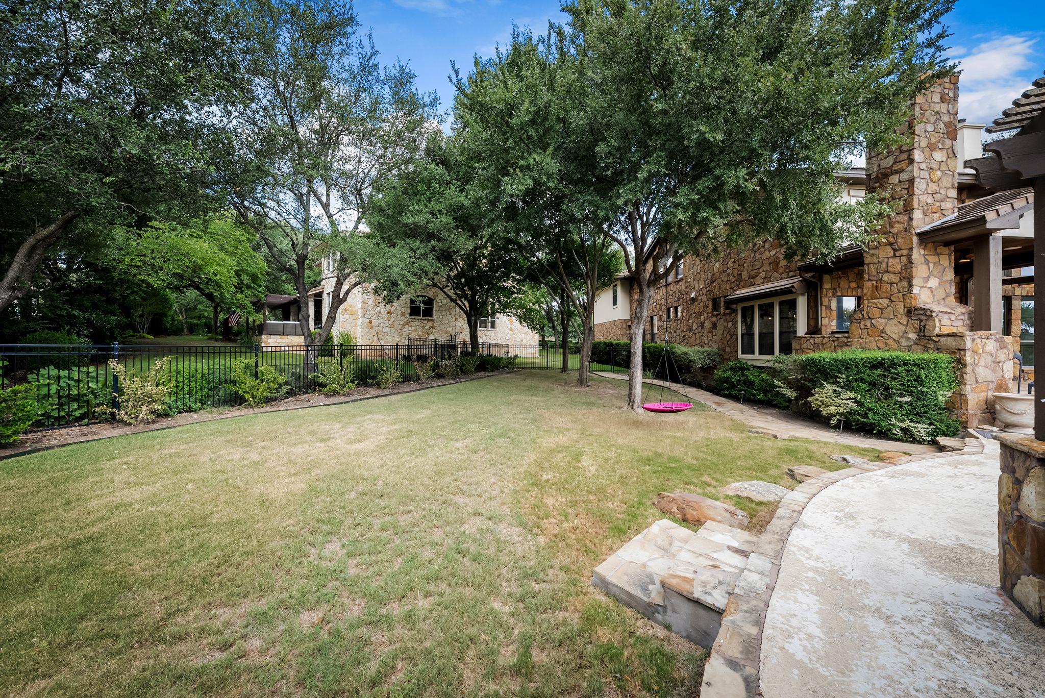 1801 Eagles Glen CV