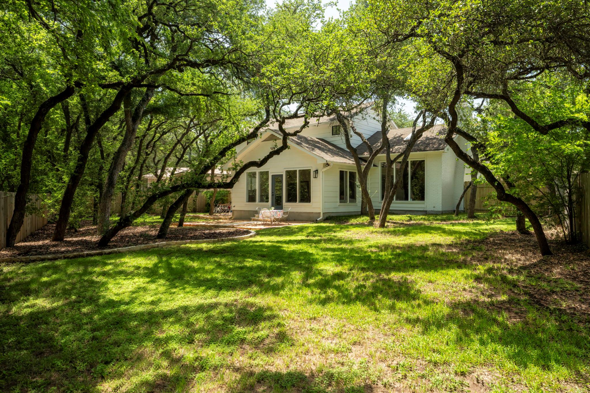 5816 Secrest DR