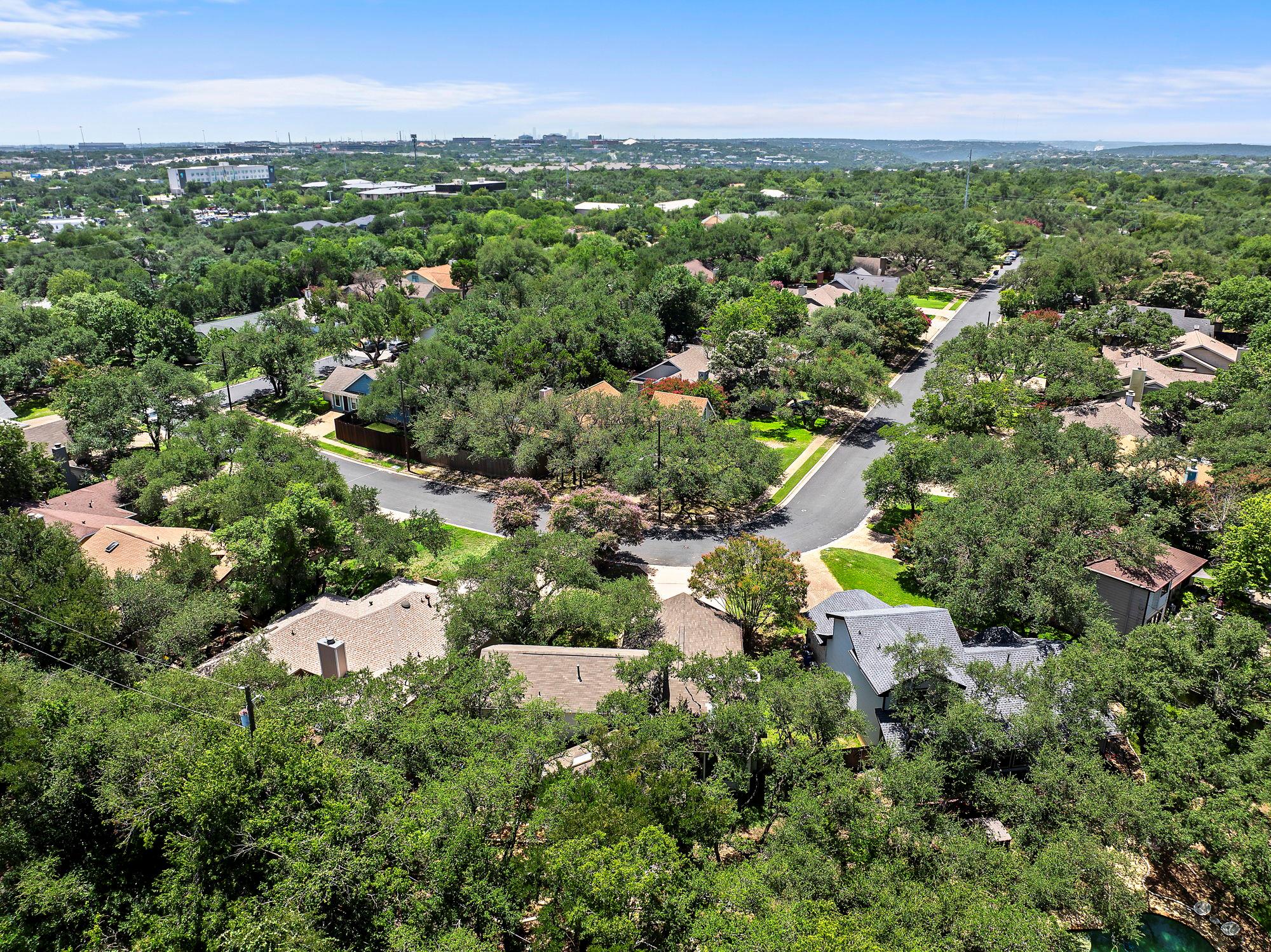 5816 Secrest DR