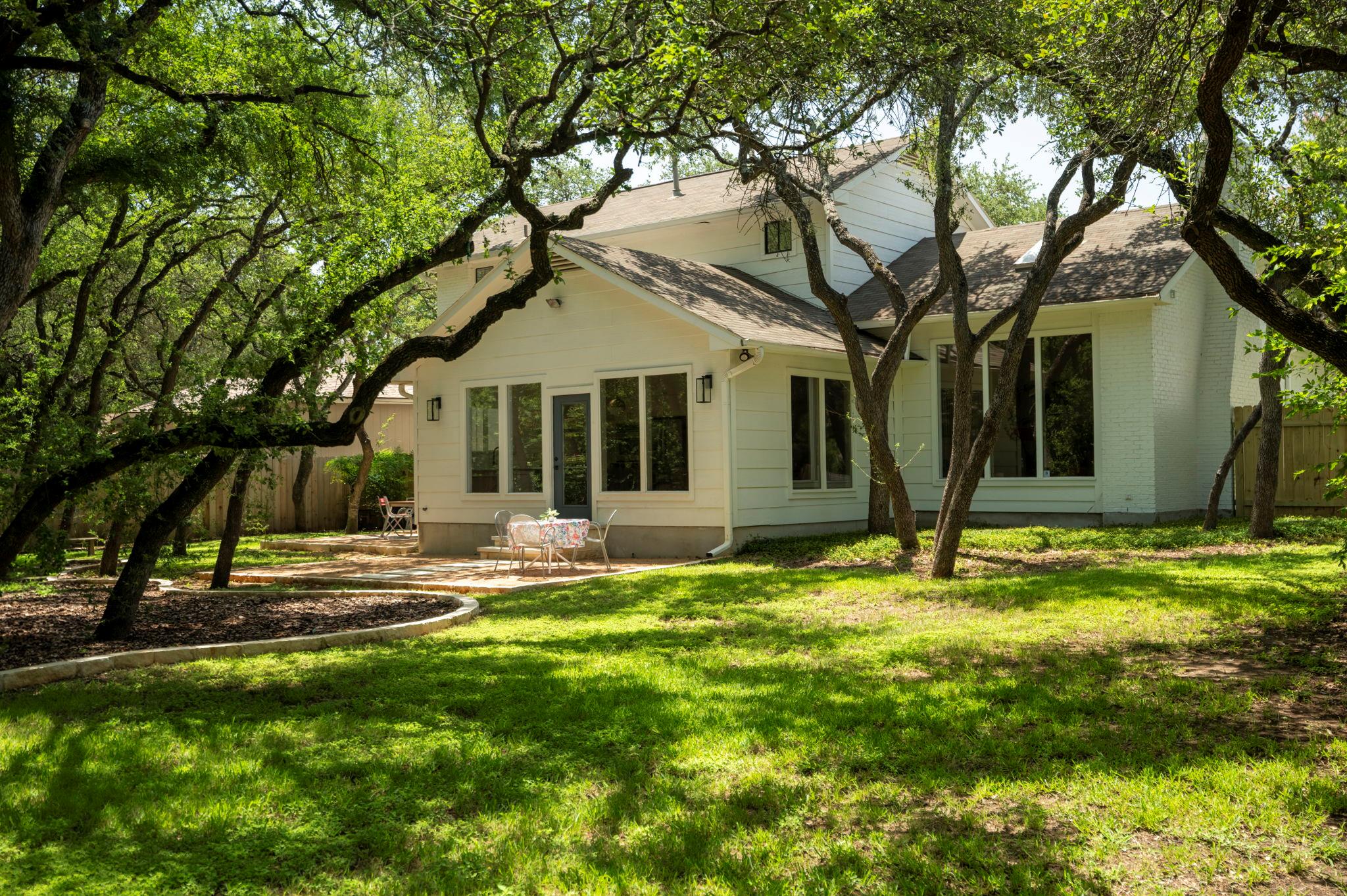 5816 Secrest DR