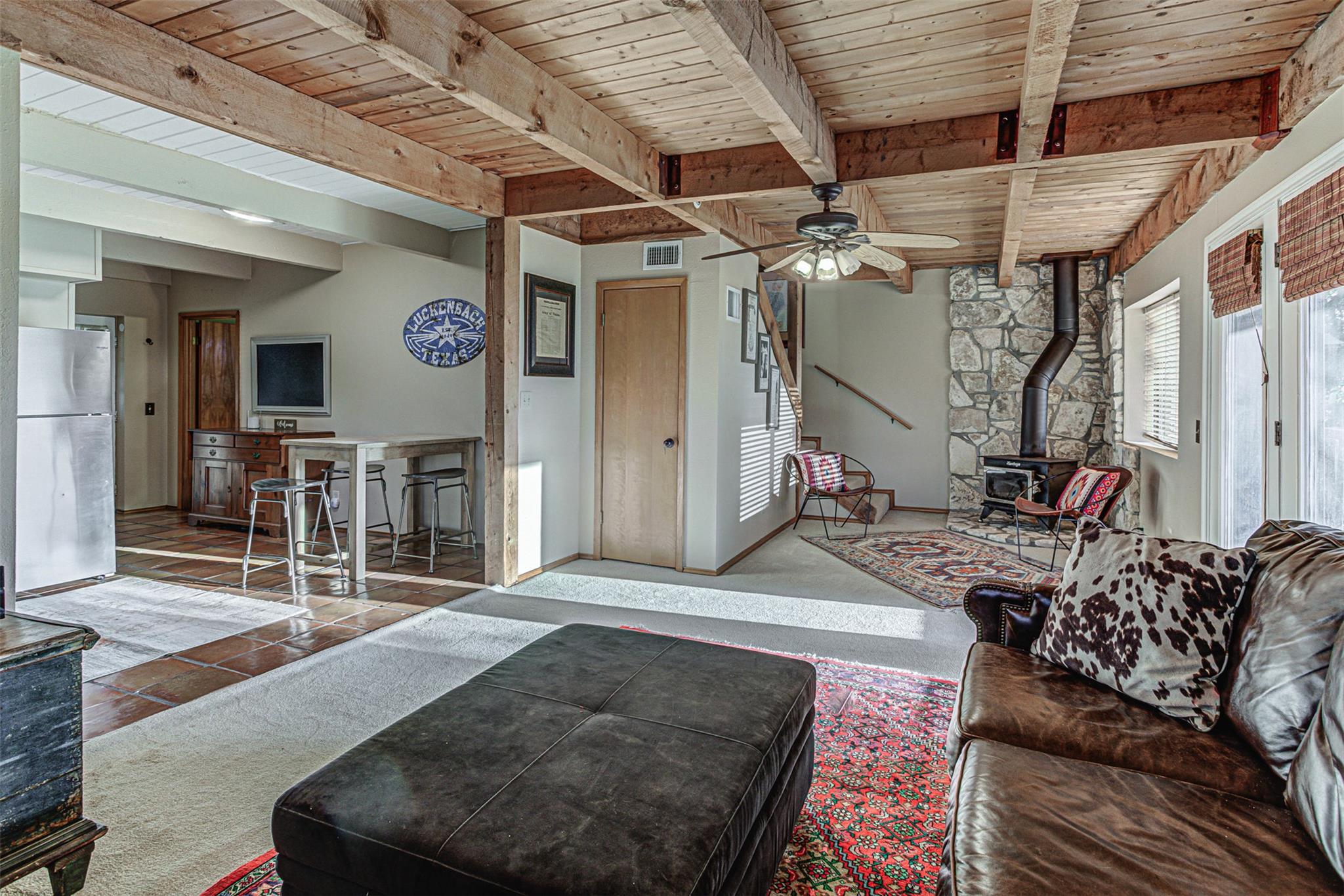 401 Lake Point DR