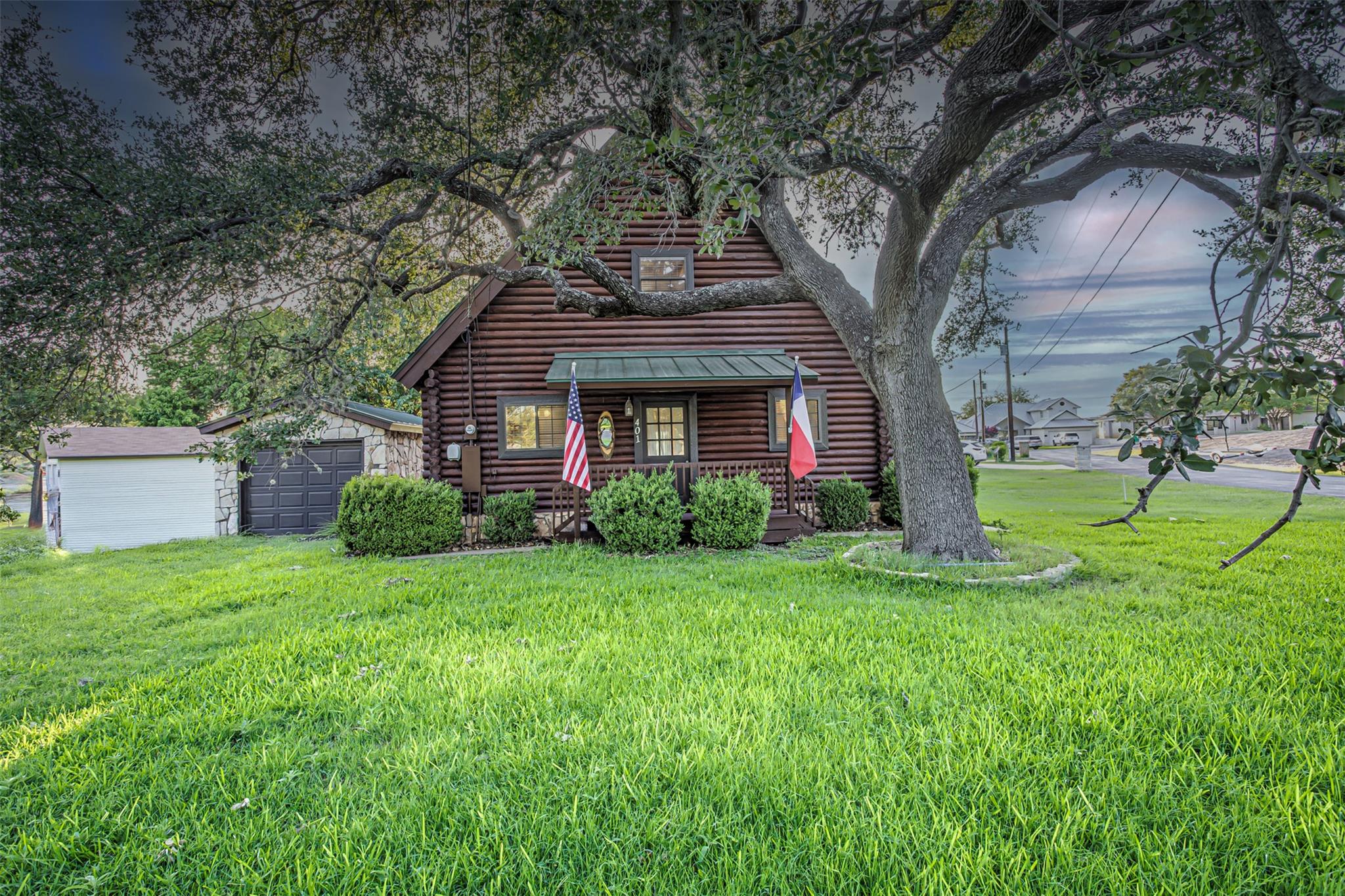 401 Lake Point DR