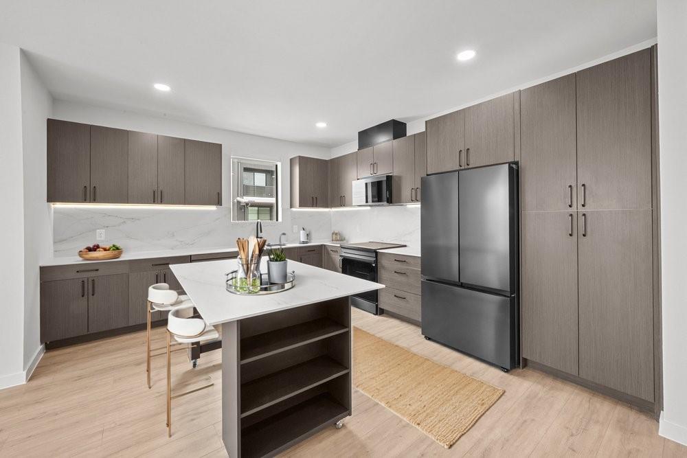 630 Central PKWY Unit: 1205/1206
