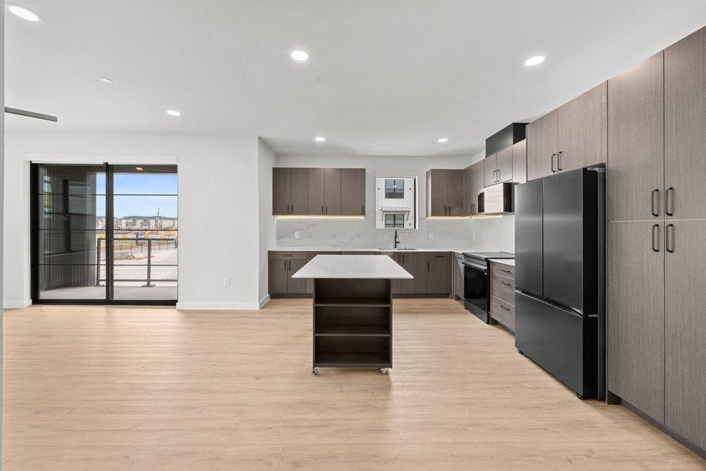 630 Central PKWY Unit: 1205/1206