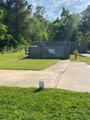 79-80 Lake Oaks CIR
