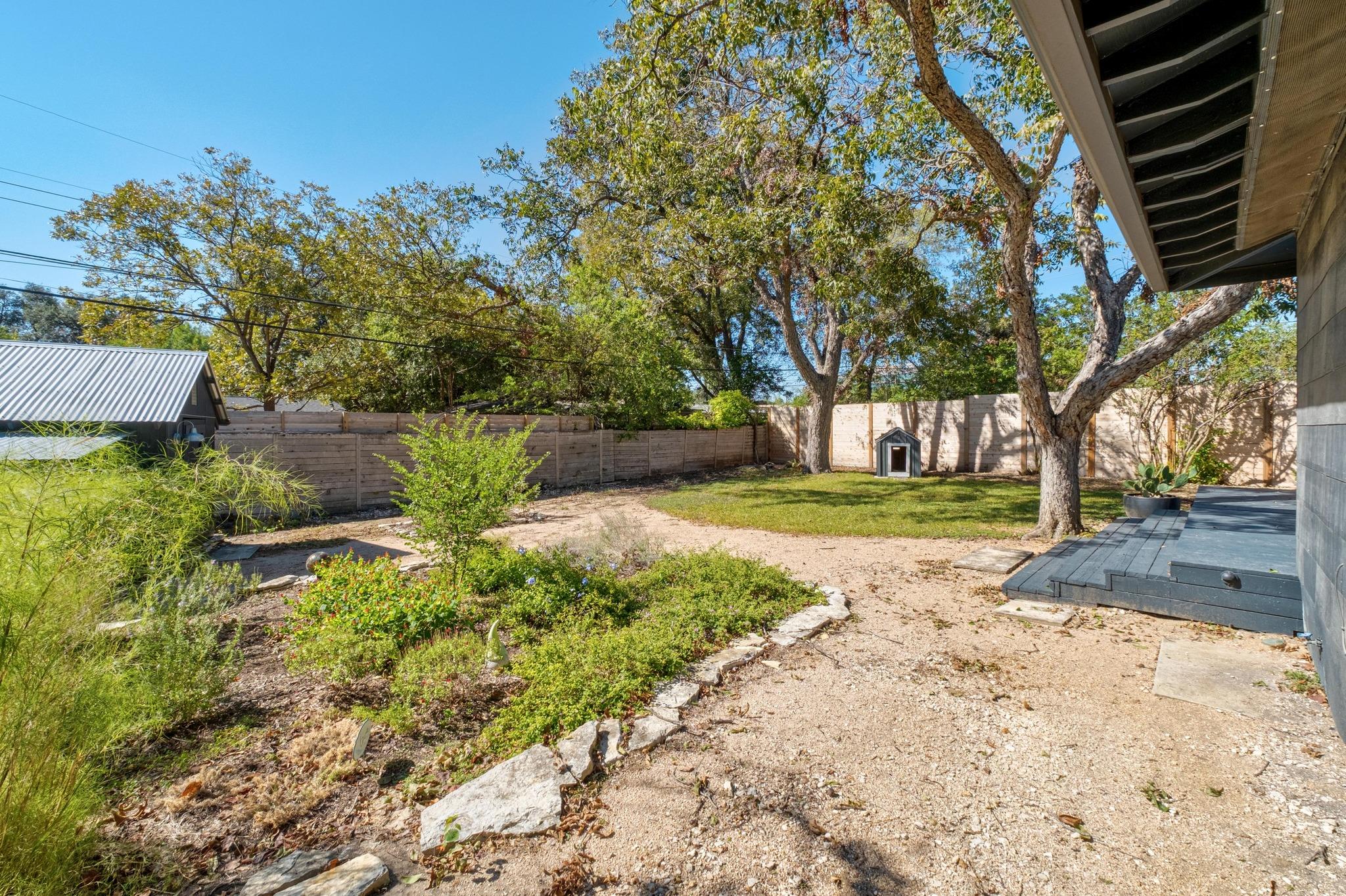 1303 Glencrest DR