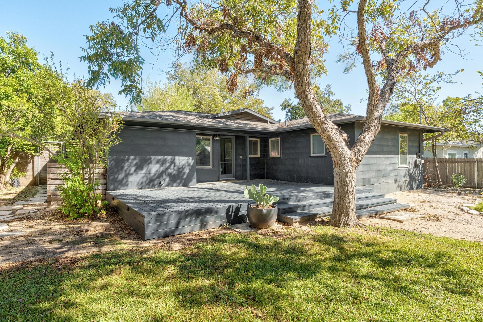 1303 Glencrest DR
