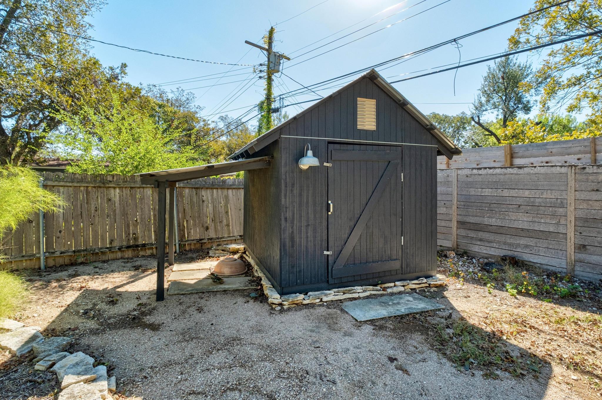 1303 Glencrest DR