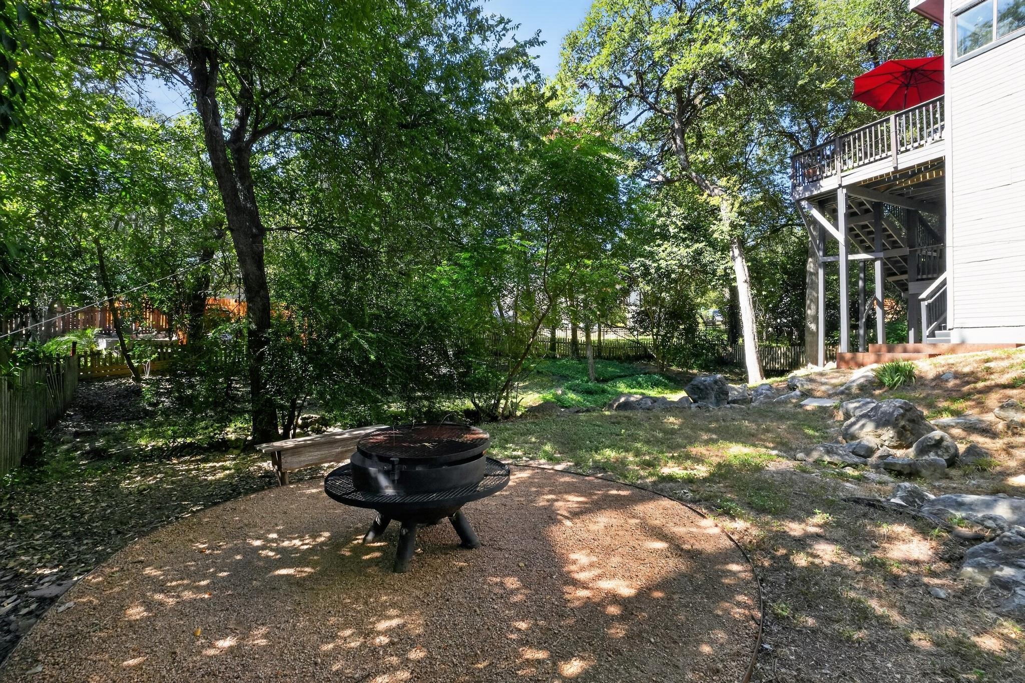 1911 Stoneridge RD