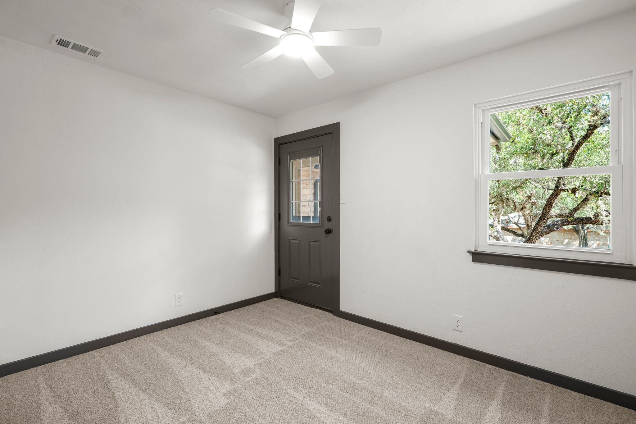 215 Dewberry CV