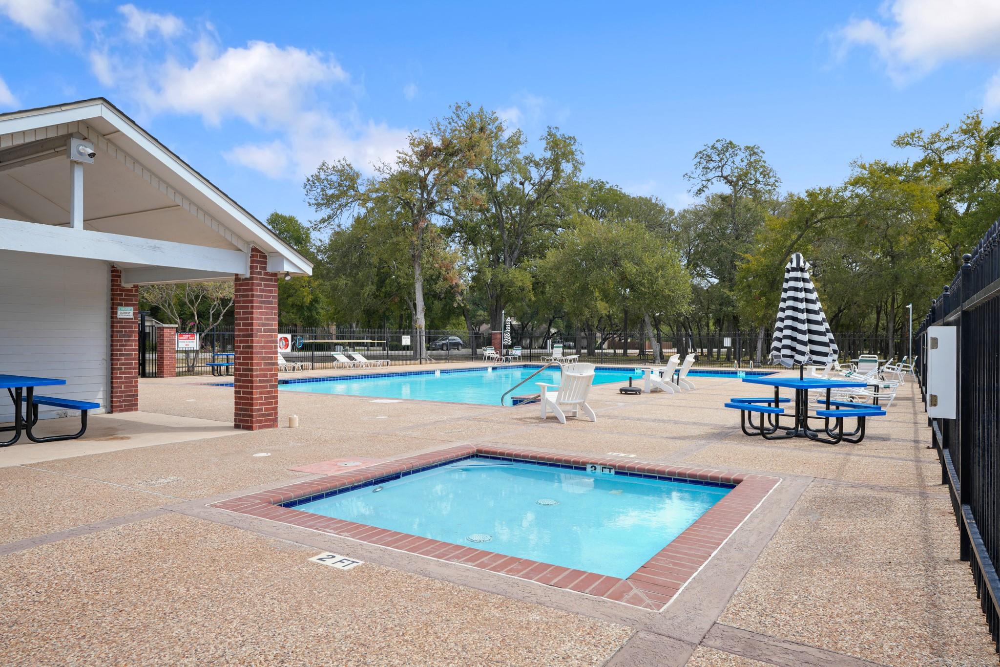 215 Dewberry CV