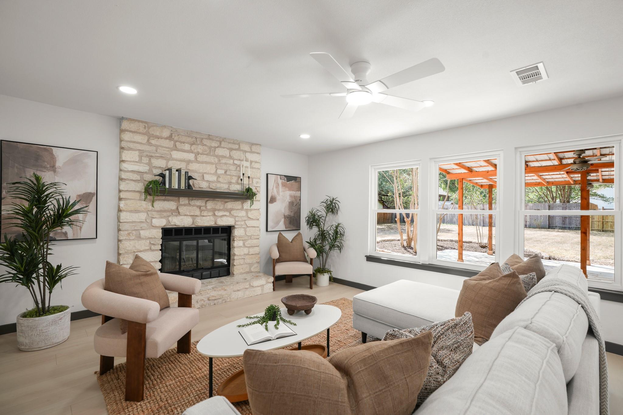 215 Dewberry CV