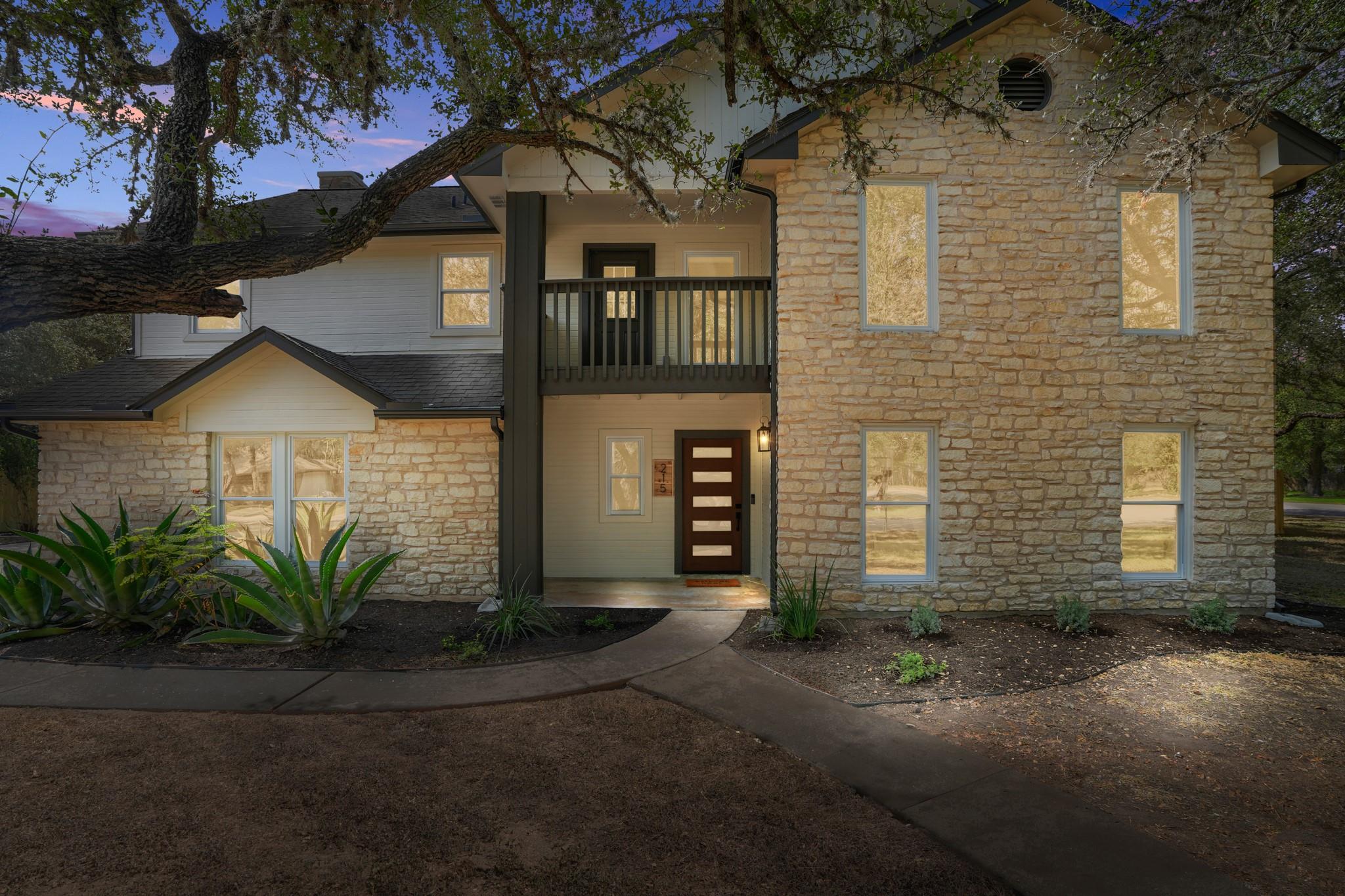 215 Dewberry CV