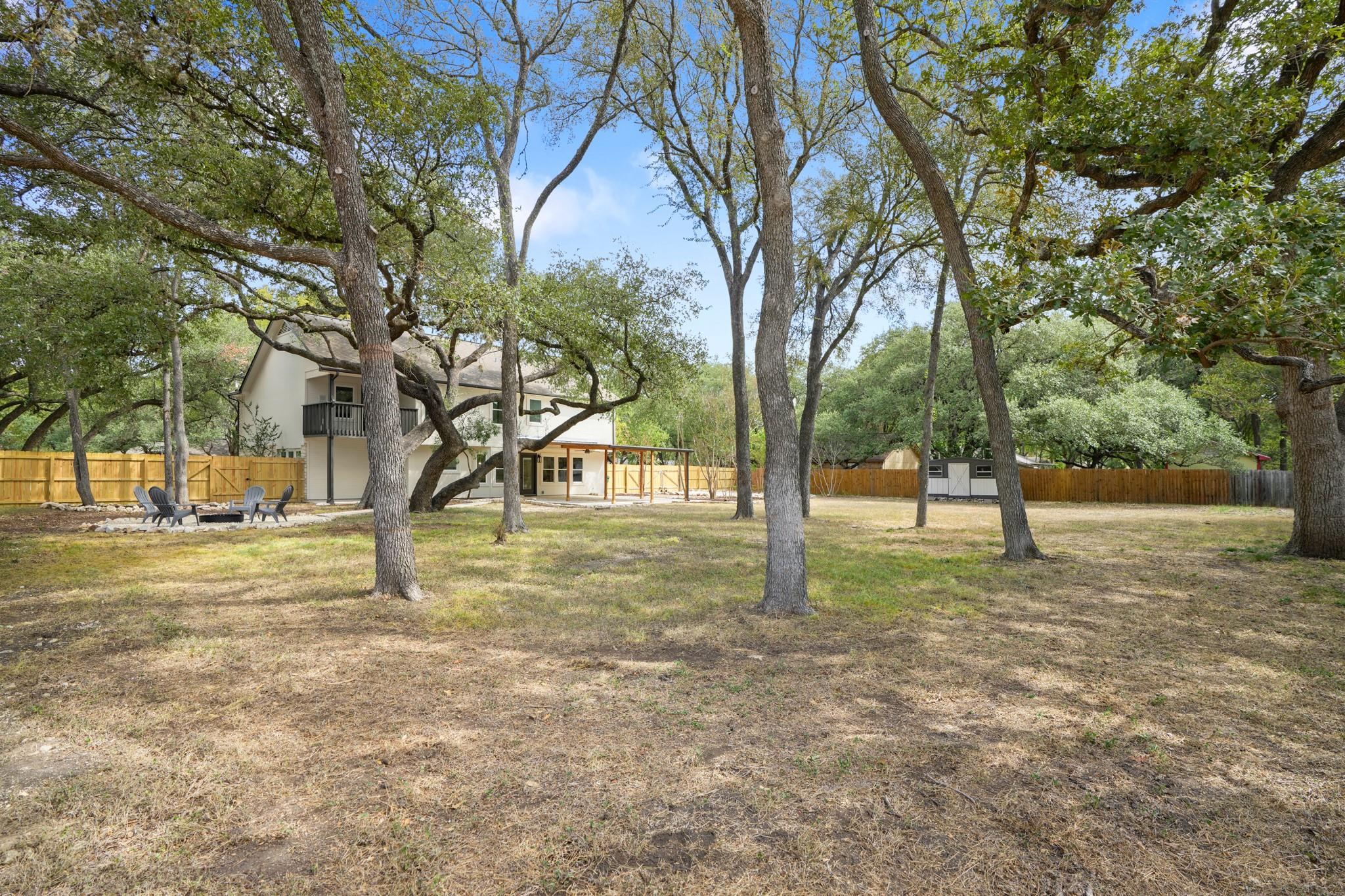215 Dewberry CV