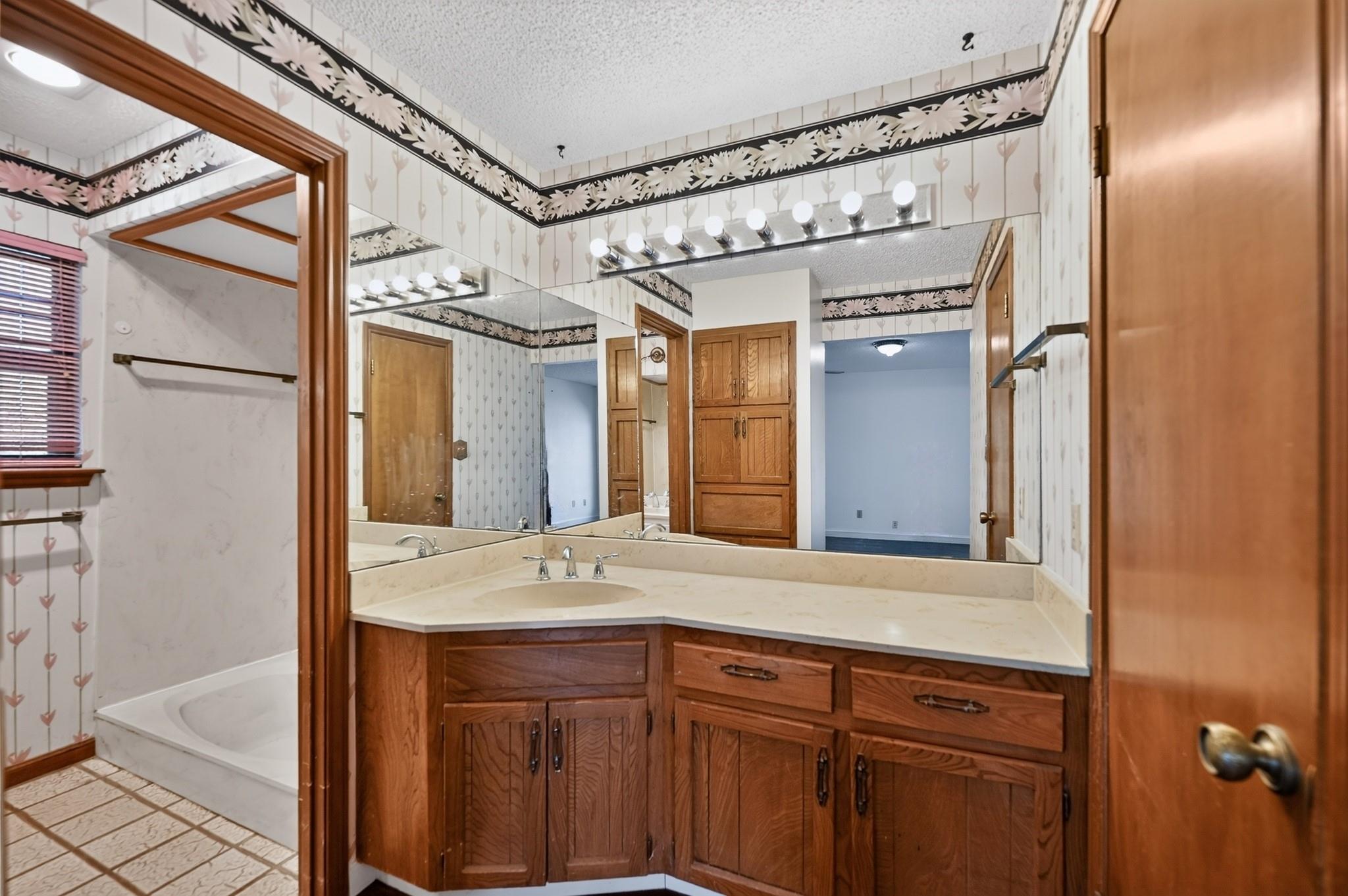 29 Country Oaks DR